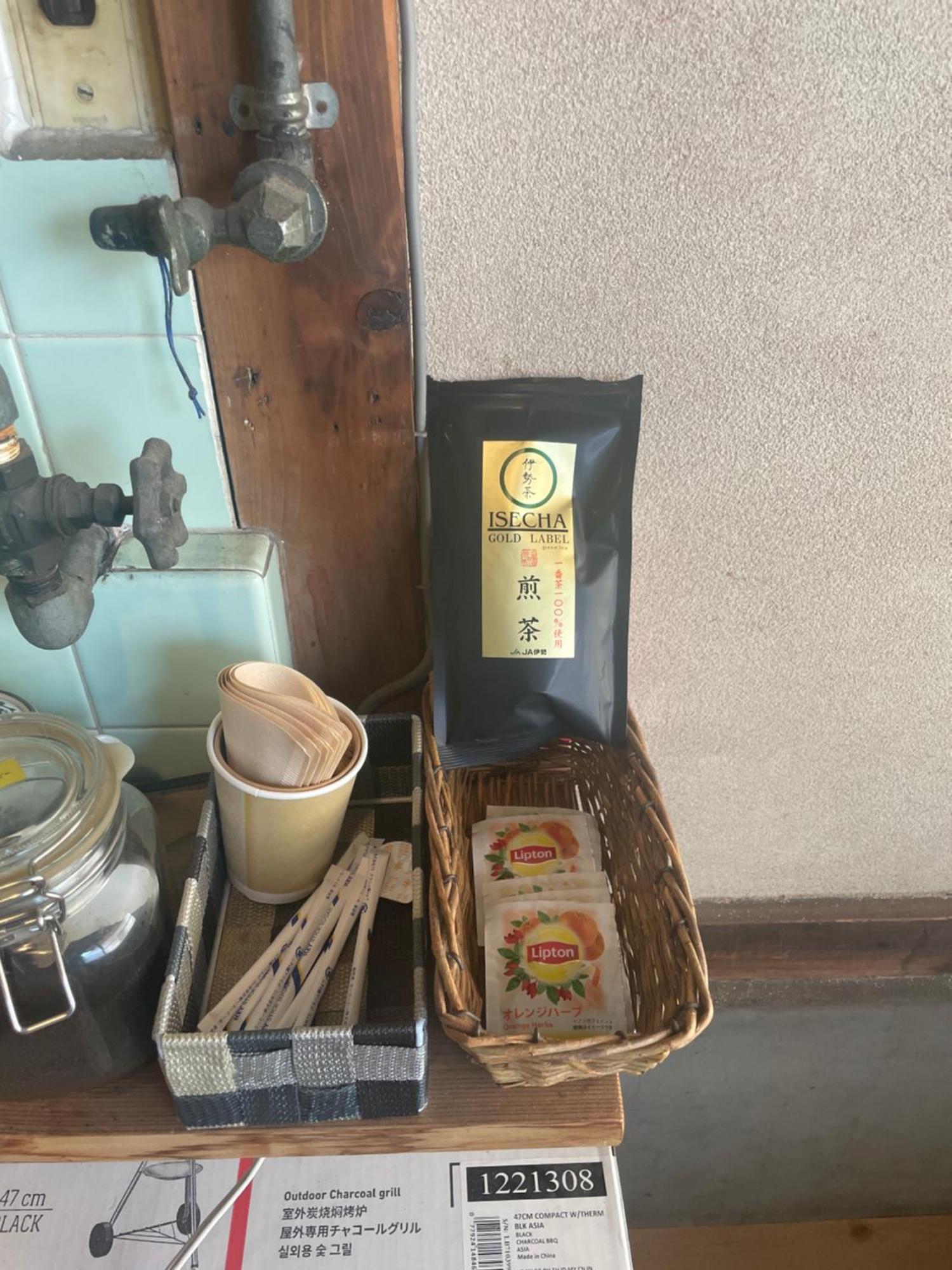 Bakushuku Den Guest House Brew Мацуяма Экстерьер фото