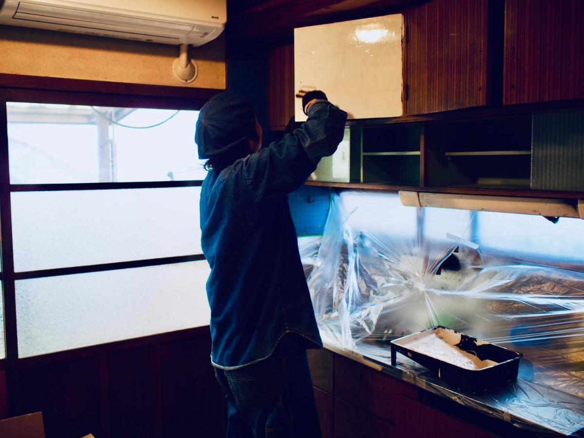 Bakushuku Den Guest House Brew Мацуяма Экстерьер фото
